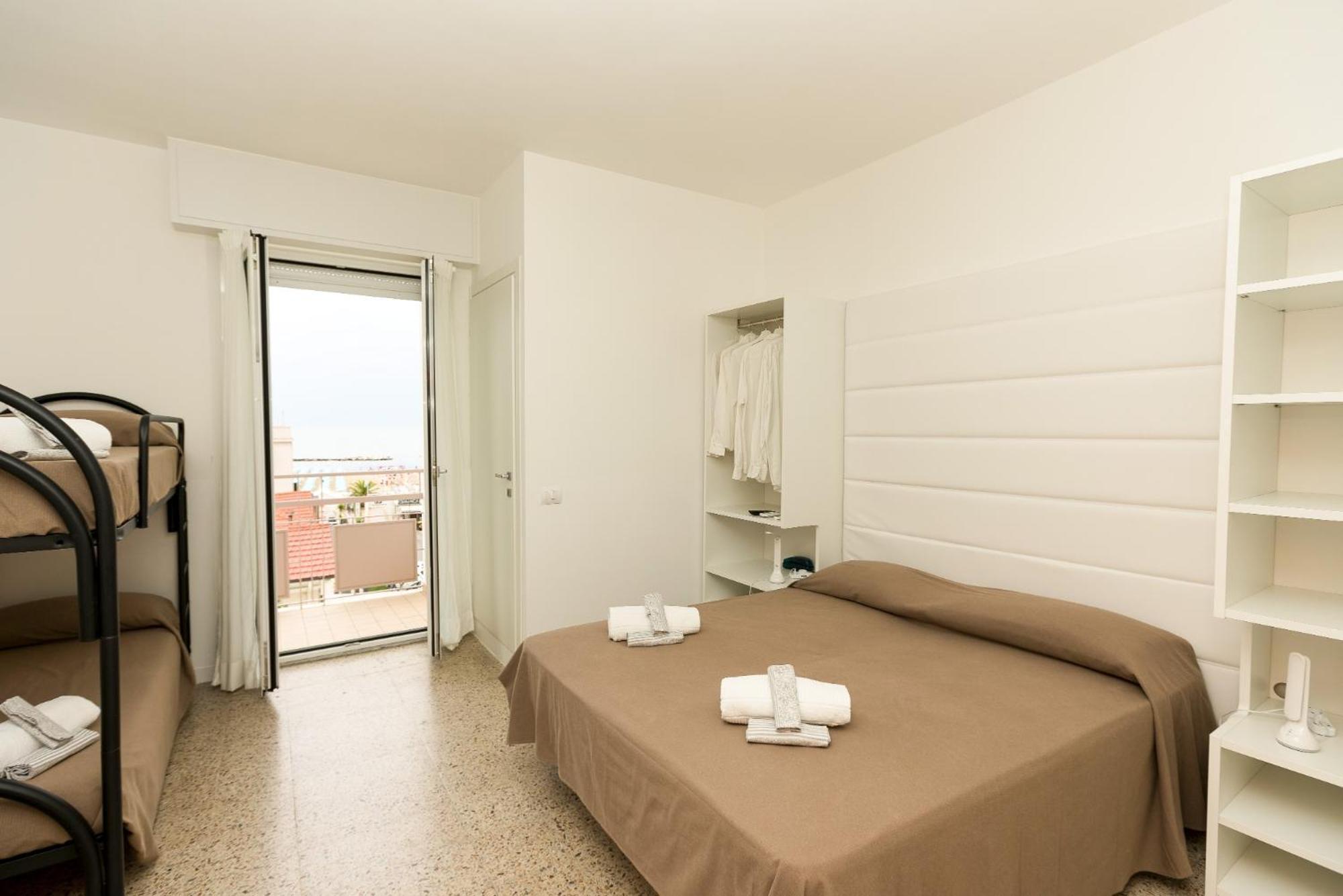 Hotel Ninfea קאטוליקה מראה חיצוני תמונה