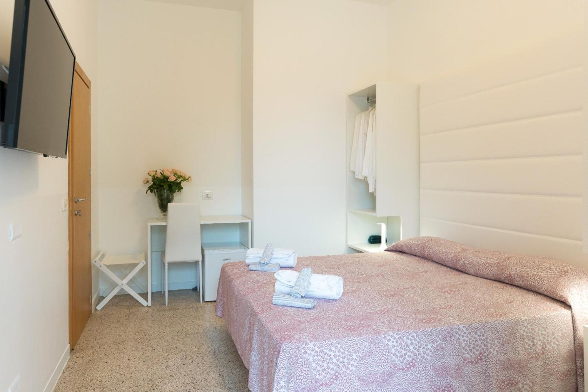 Hotel Ninfea קאטוליקה מראה חיצוני תמונה