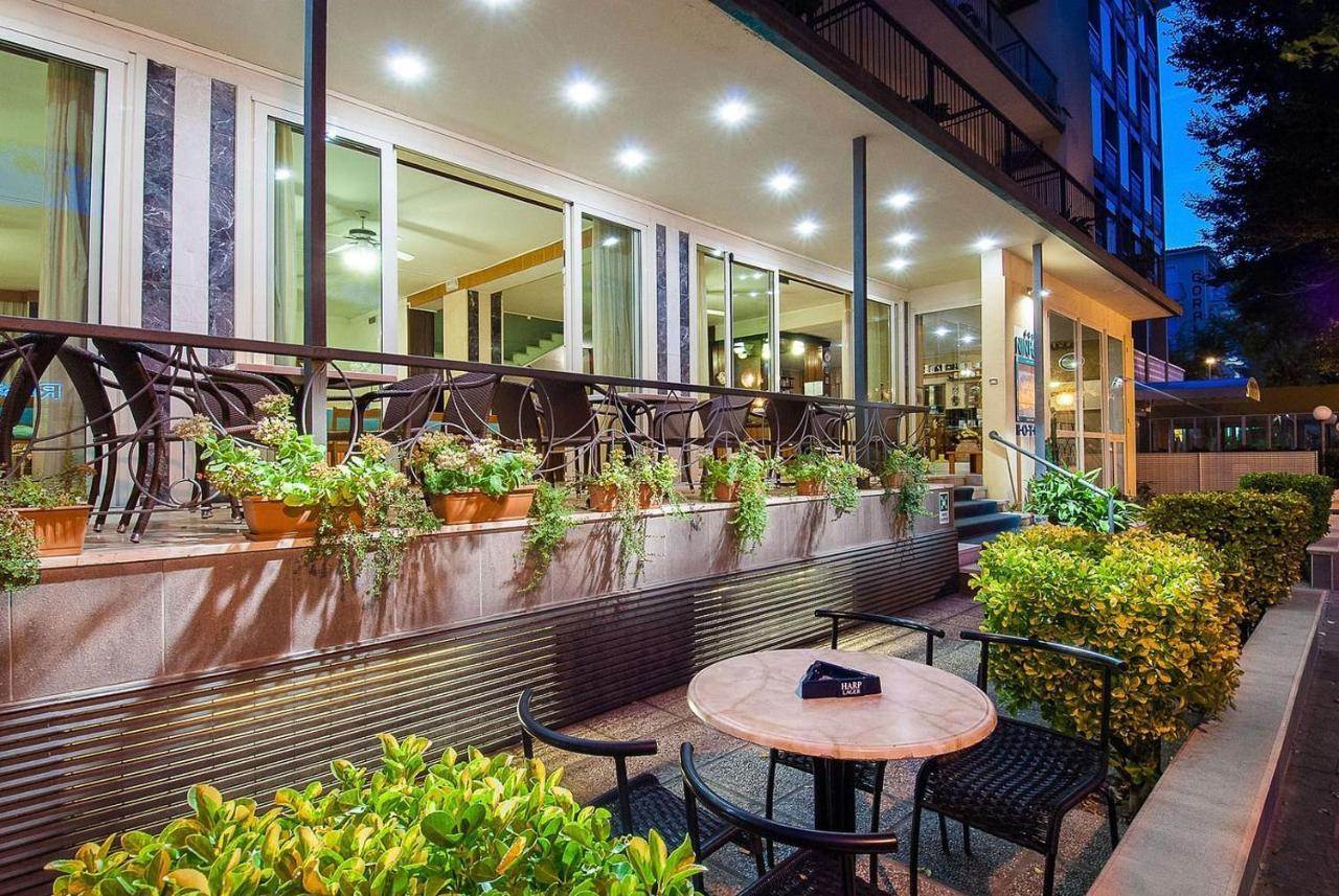 Hotel Ninfea קאטוליקה מראה חיצוני תמונה